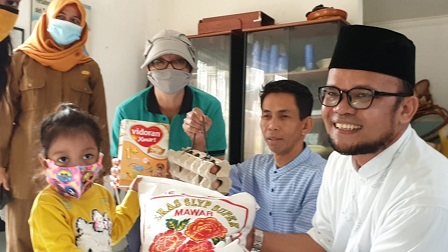 bumil4-Salah satu balita mewakili balita dari posyandu Nusa Indah 1--